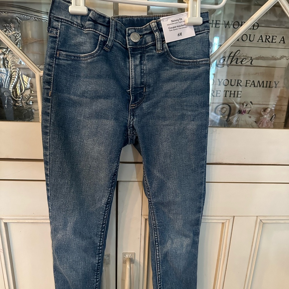 Adorable H and M skinny jeans..